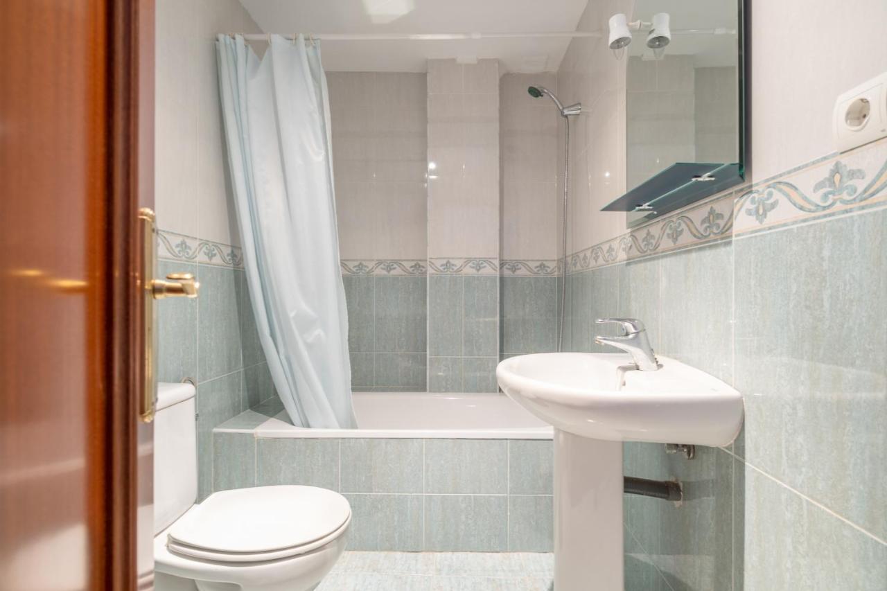 Renthas Pedregalejo Beach Apartments Malaga Luaran gambar